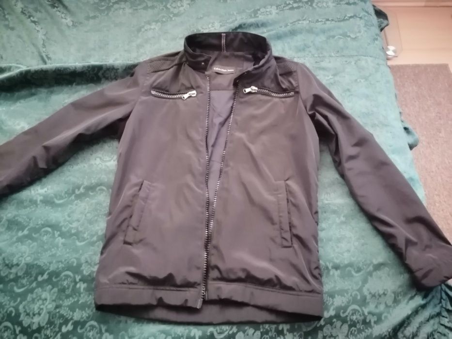 Чисто ново яке Calvin Clein размер S Промо