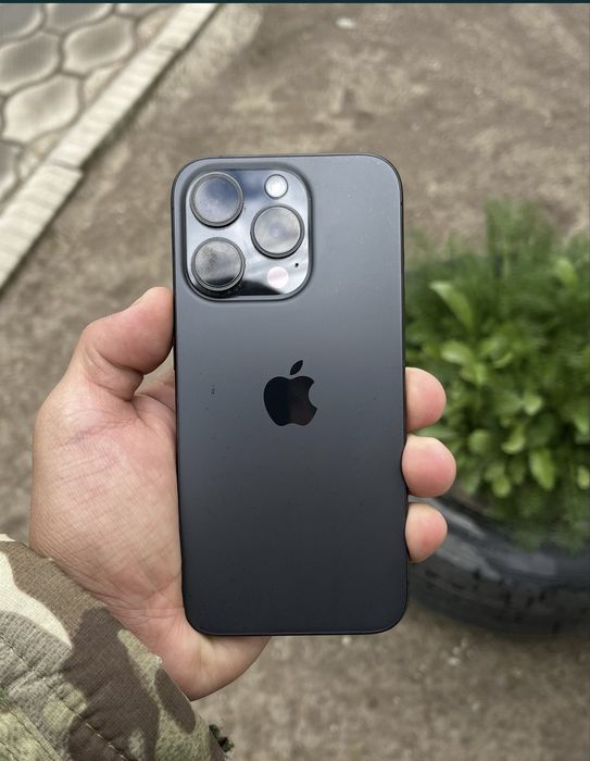 Iphone 15 pro 256 черный идеальный