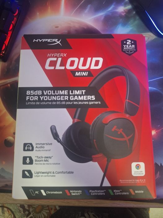 Vând căști hiperx noi