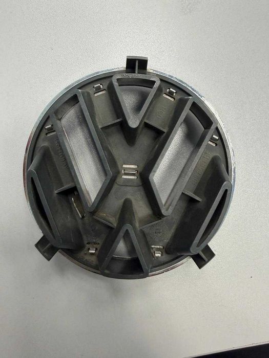 Продам эмблему VW состояние отличное