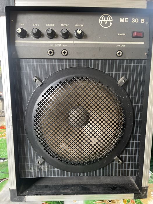 Boxa activa nemteasca 12”