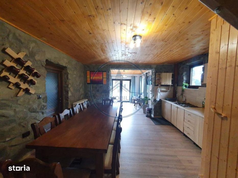 Cabana cu accesc la lac, 1400mp teren Colibita