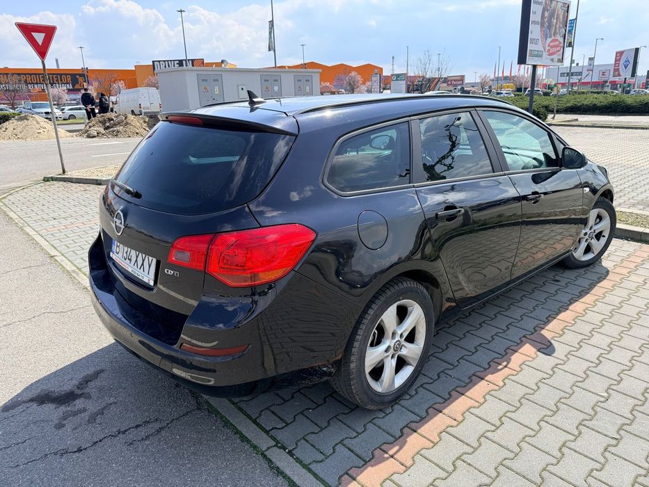 Opel Astra Opel Astra J 1.7 CDTI Sports Tourer - investitii recente