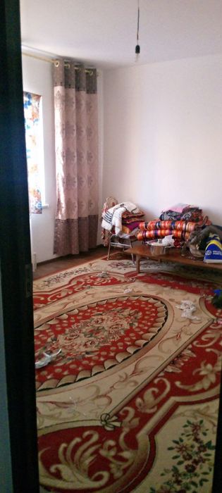 Аэропорт йулни устидаги домлардан. 2 хонали 3- этаж квартира сотилади.