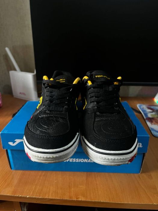 футзалки Joma.