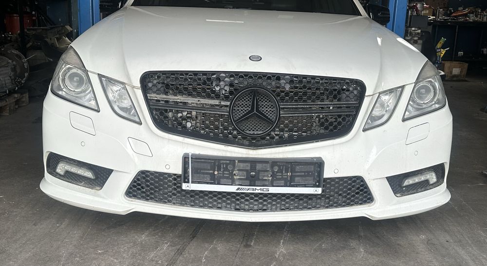 FATA E CLASS W212 AMG Bara capota aripi far Mercedes e220 e200 e250
