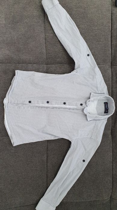 Продам рубашки на мальчика