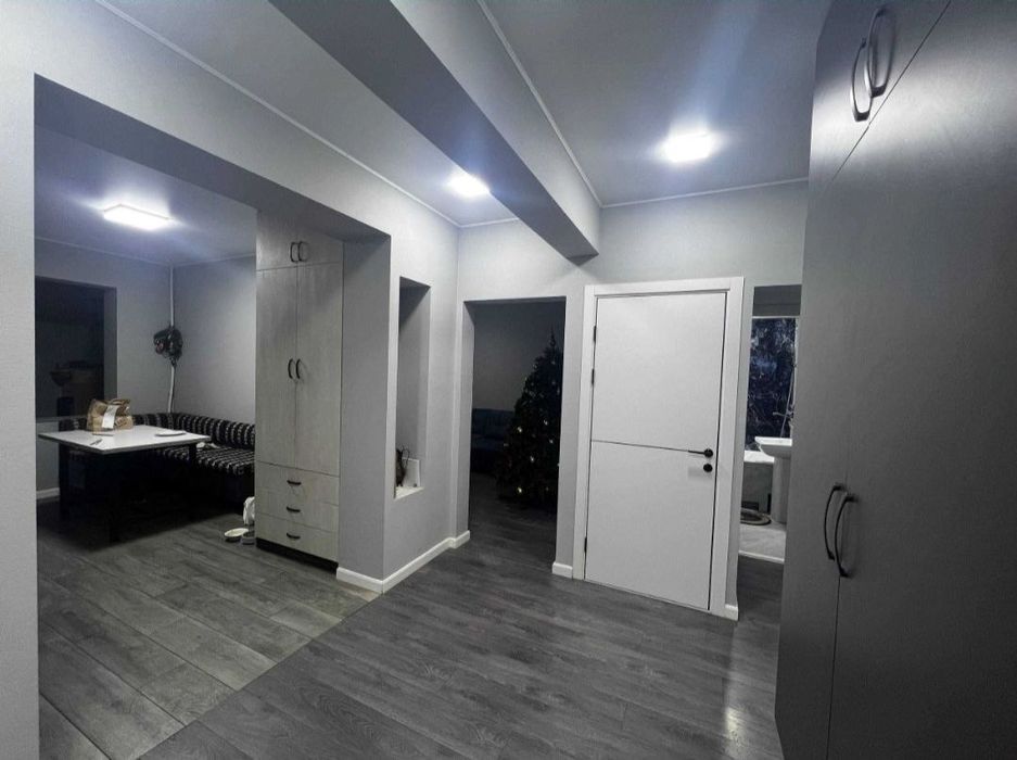 Продаётся на Карасу-6 4ком