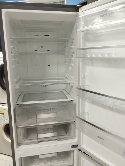 Продам холодильник марка LG