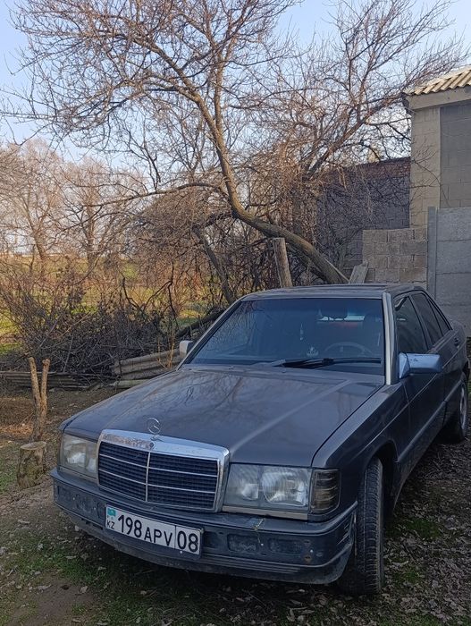 Мерседес 190 Торг есть