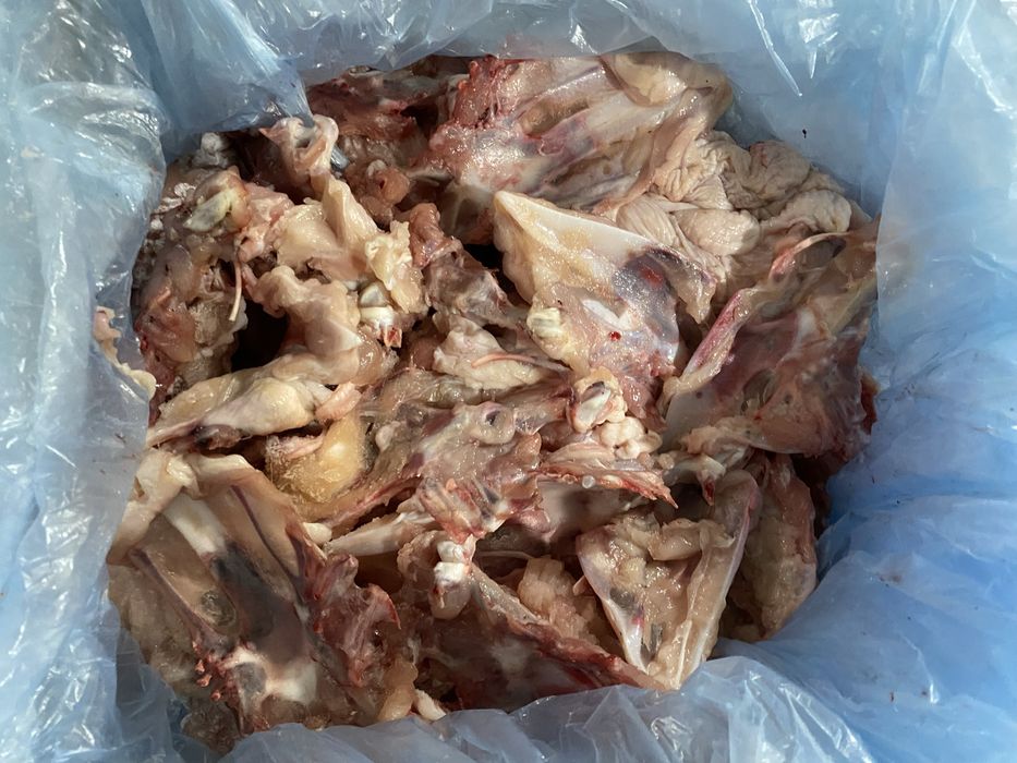 Продается кости куриные каркас от грудки