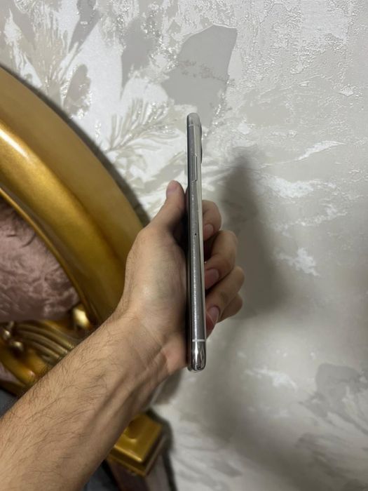 Продам IPhone 11 pro max