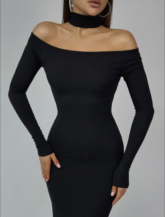 Чёрное платье универсальное