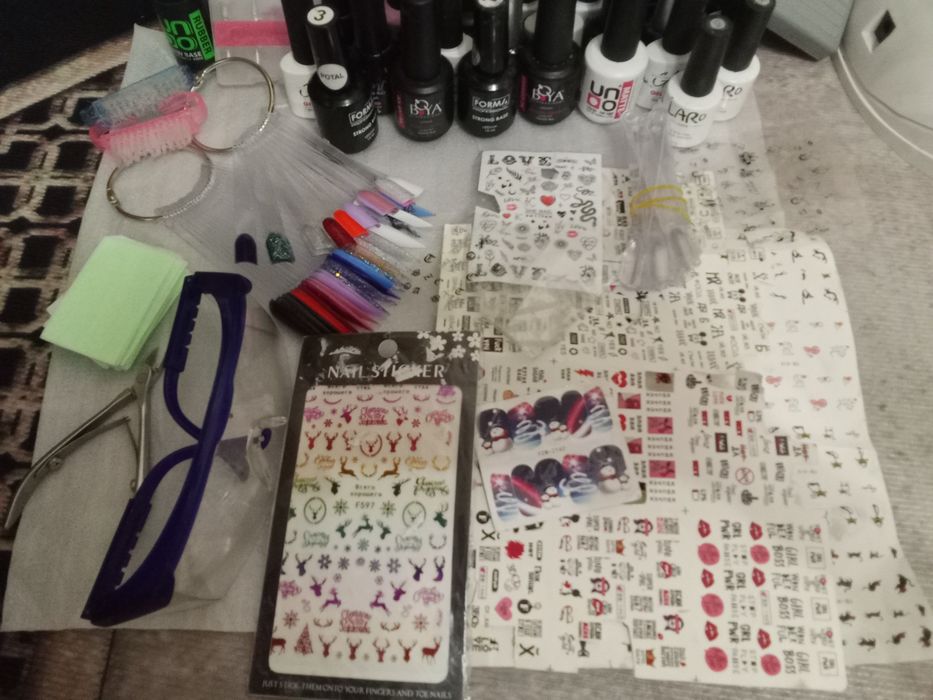 Продам всё для маникюра