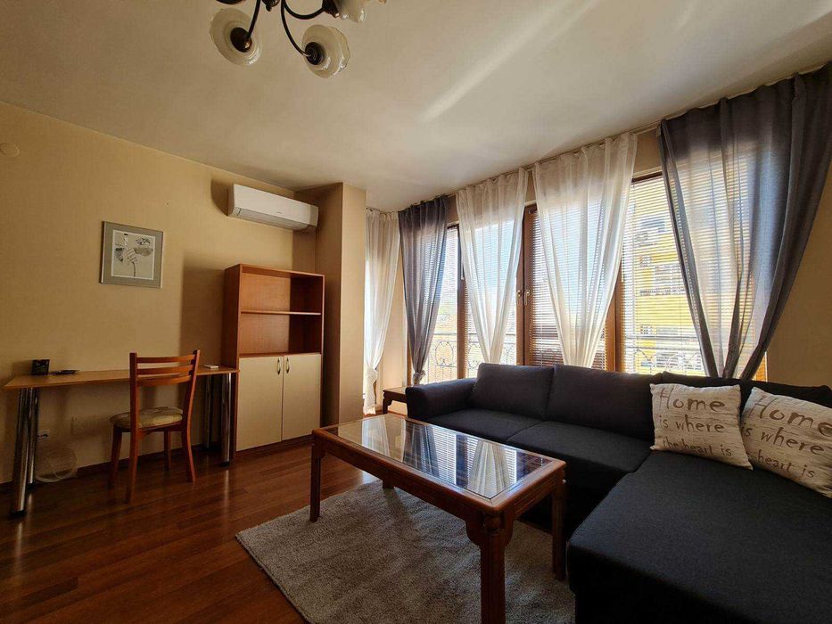 Дава се под наем Двустаен апартамент в София, Център - 65 кв.м за 450 € - Снимка #1