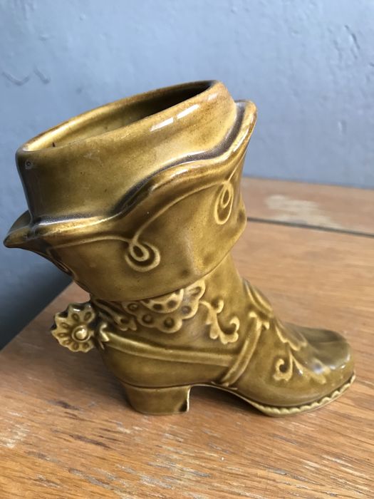 Порцеланов Мускетарски ботуш