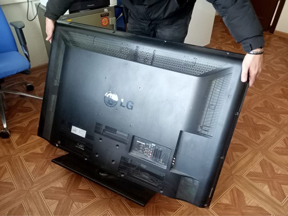 Телевизор LG оригинал
