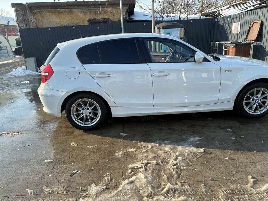 BMW 118 i E87 automat 2011