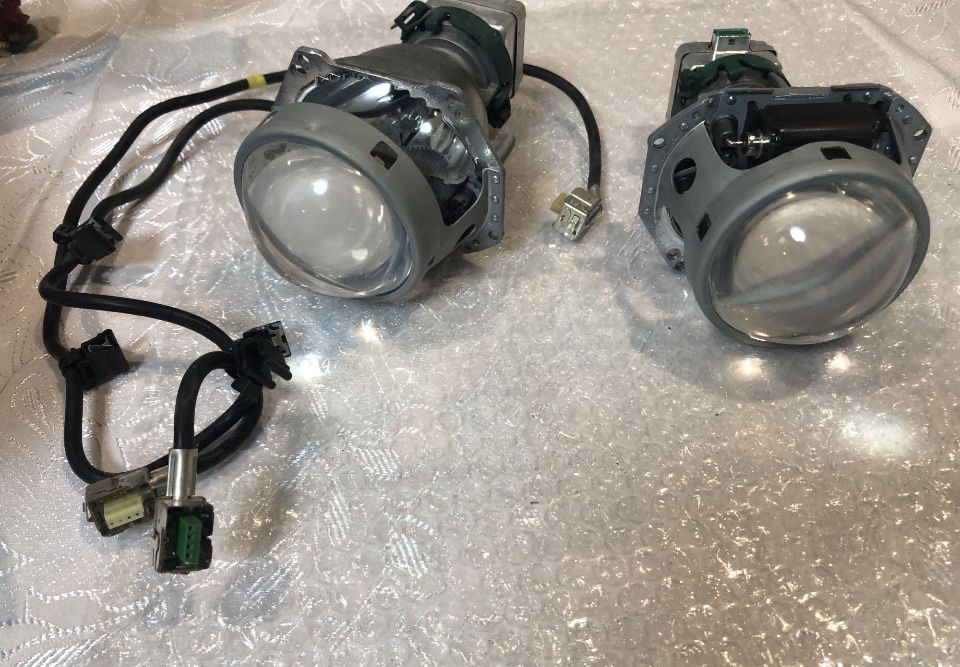 Сверла, пилы, лина уголок и др.