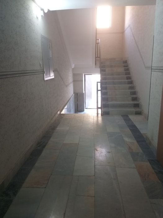 ДИҚҚАТ ЭЪЛОН ! ! ! Квартира сотилади ками бор!