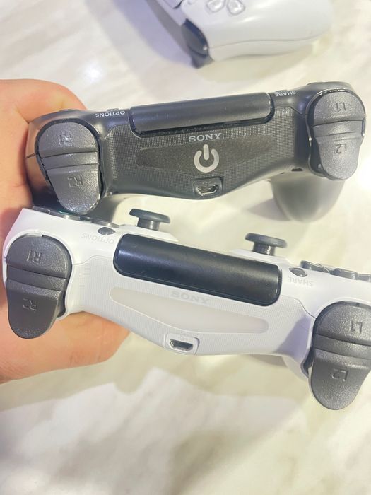Ps 4 pro контролери 2бр. комплект бял черен