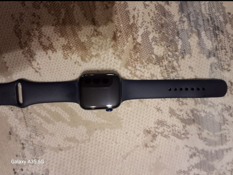Apple Watch Series 6 (GPS)  Blue/ Deep Navy
​Cureaua: Deep Navy (Curea sport din silicon bleumarin)