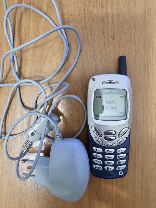 Samsung  телефон в коллекцию