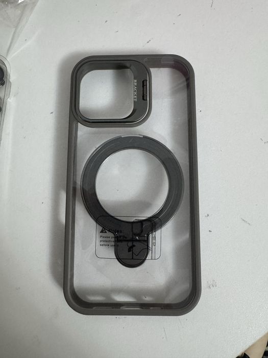 Чехол на айфон 16