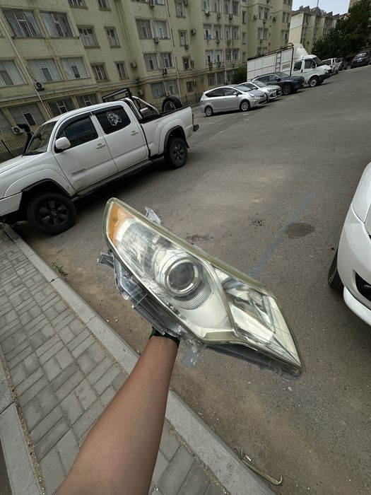 Фар (правый) Camry 50 американец
