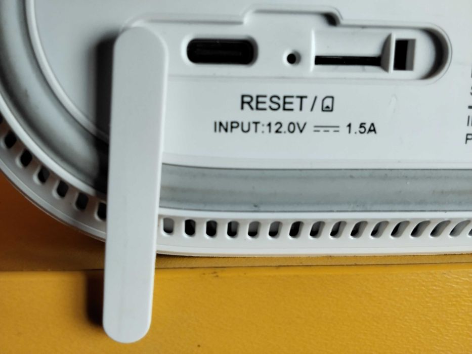 ултра бърз 5G рутер за мобилен интернет с сим карти на Иетел