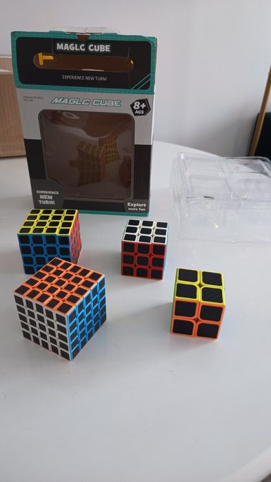 Set cuburi Rubik tip carbon (cadou ideal)
