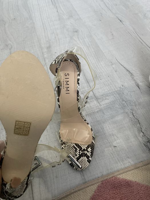 Pantofi cu toc  SIMMI LONDON