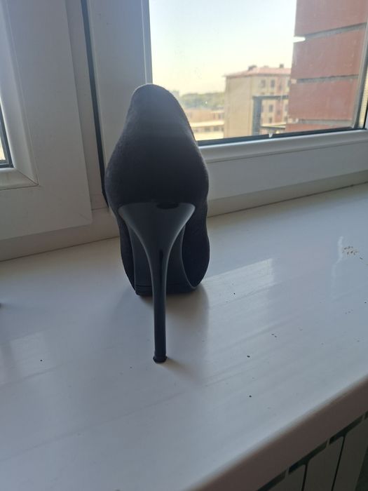Черные туфли замш
