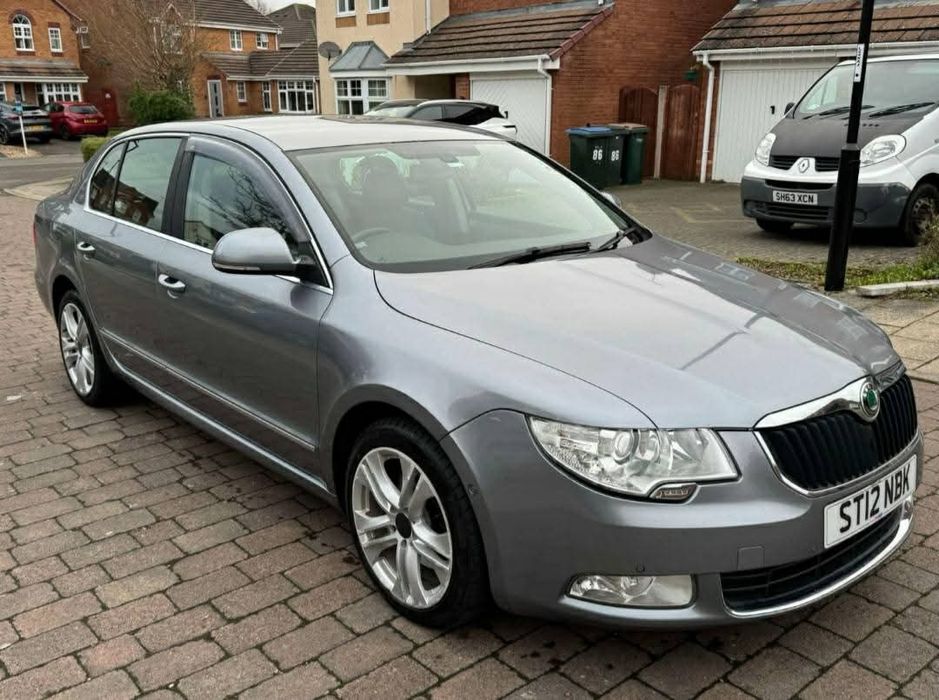 Dezmembrez Skoda superb 2