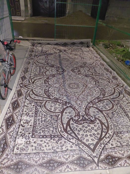 Gilam sotiladi 2 ta, 2,5×5 va 3×5 metr