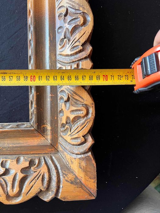 Ramă veche de Baia Mare din lemn masiv sculptat manual