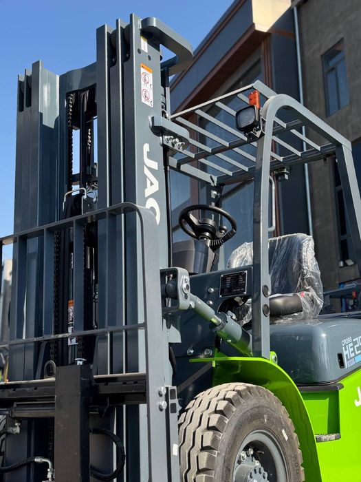 Электрический Вилочный Погрузчик Авто Кара  2.5 тонный 3 метровый