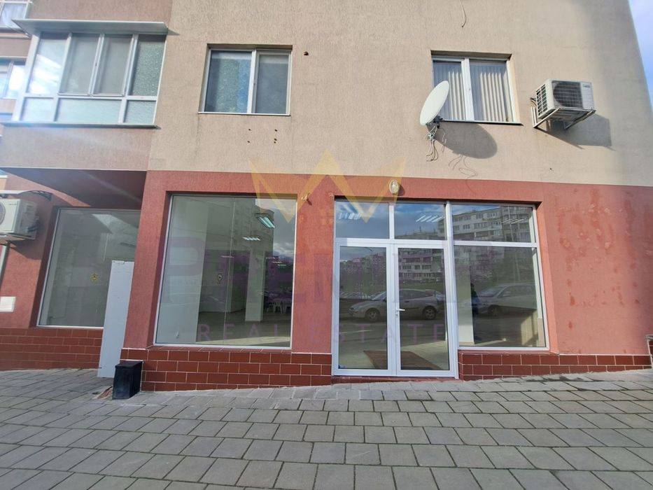 Магазин в Варна-Владиславово площ 120 цена 1200