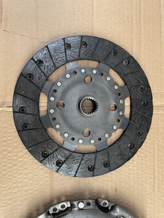 Vand placa ambreiaj si disc pt Dacia Duster 1.3 tce 2018/2022