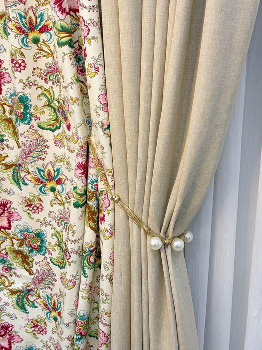 Готовые шторы  продаю  срочно .