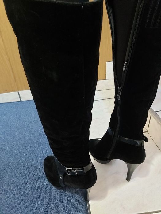 Cizme elegante din catifea  marimea 38