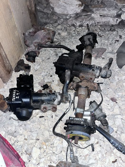 Части за nissan terrano 2.4i нисан терано 2