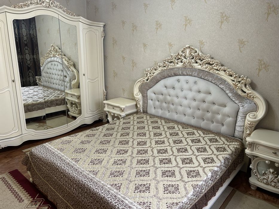 Спальный гарнитур