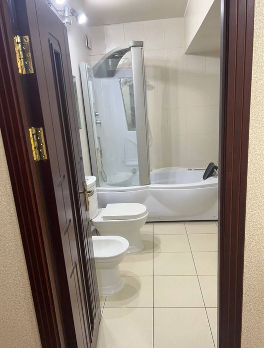 Проданься 4х ком. квартира, 91м2. На Ц-4. Вторая линия. Юнусабадсктй р