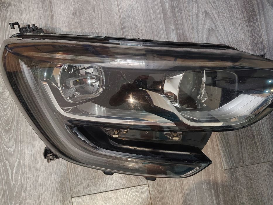 Vand faruri Renault Megan 4