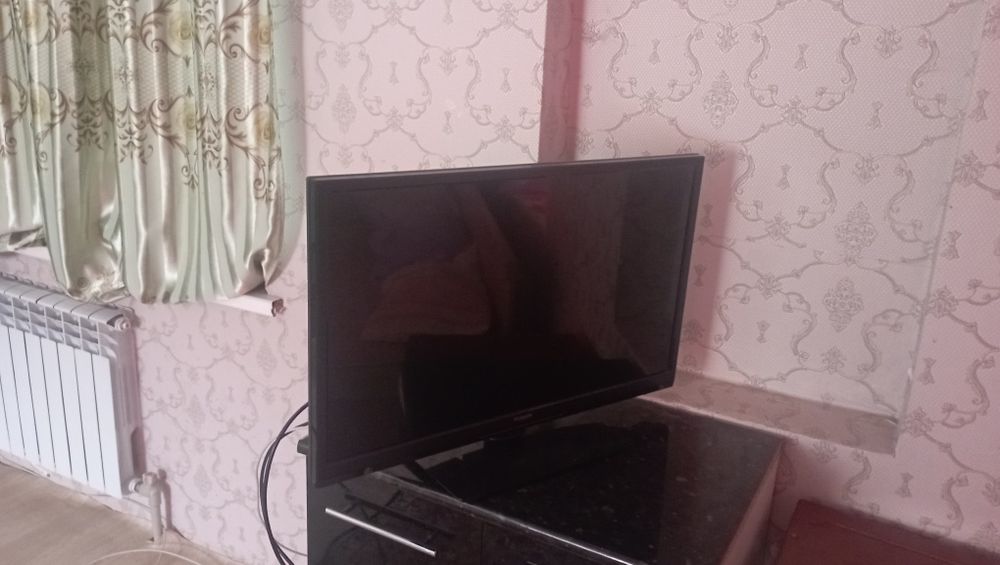 PHILIPS телефизор