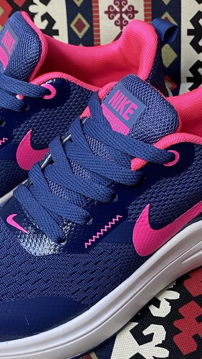 Женские кроссовки найк nike