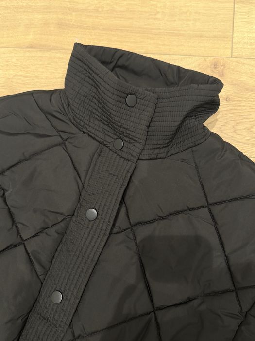 Продам куртку стеганную короткая