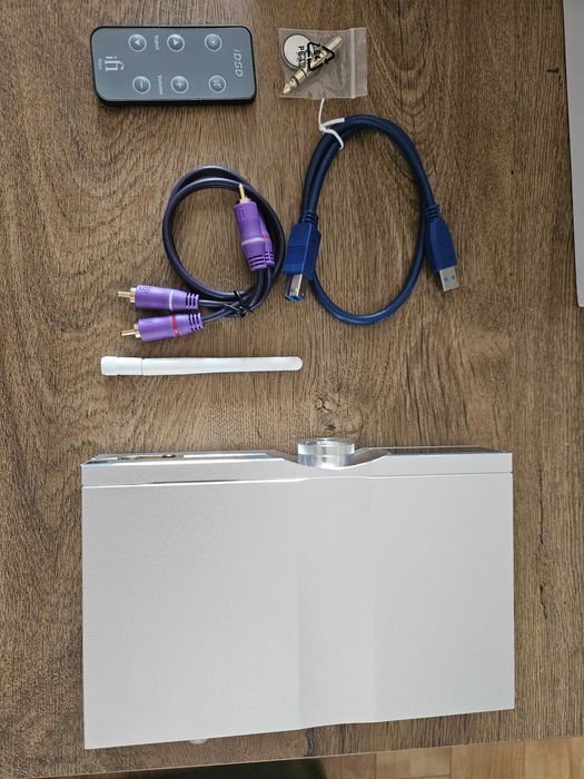 iFi Audio NEO iDSD DAC / Amp căști / Preamp + iFi iPower – Full Box