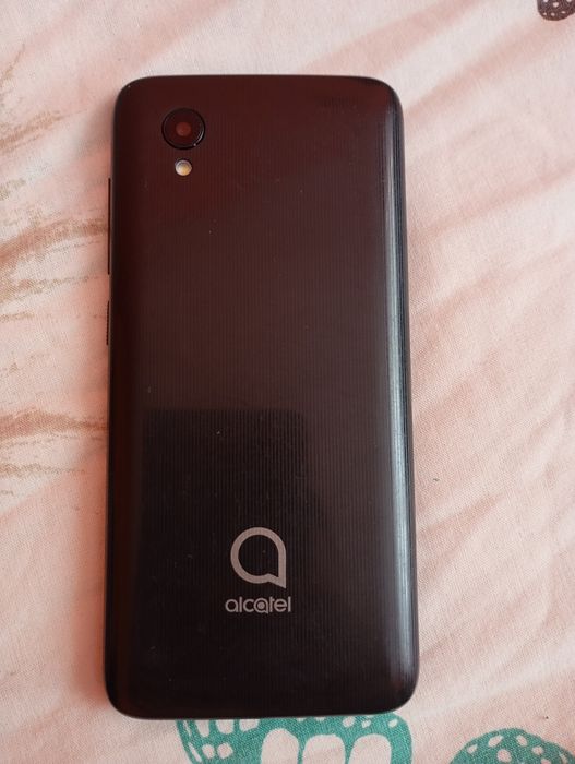 Телефон Алкател нов.